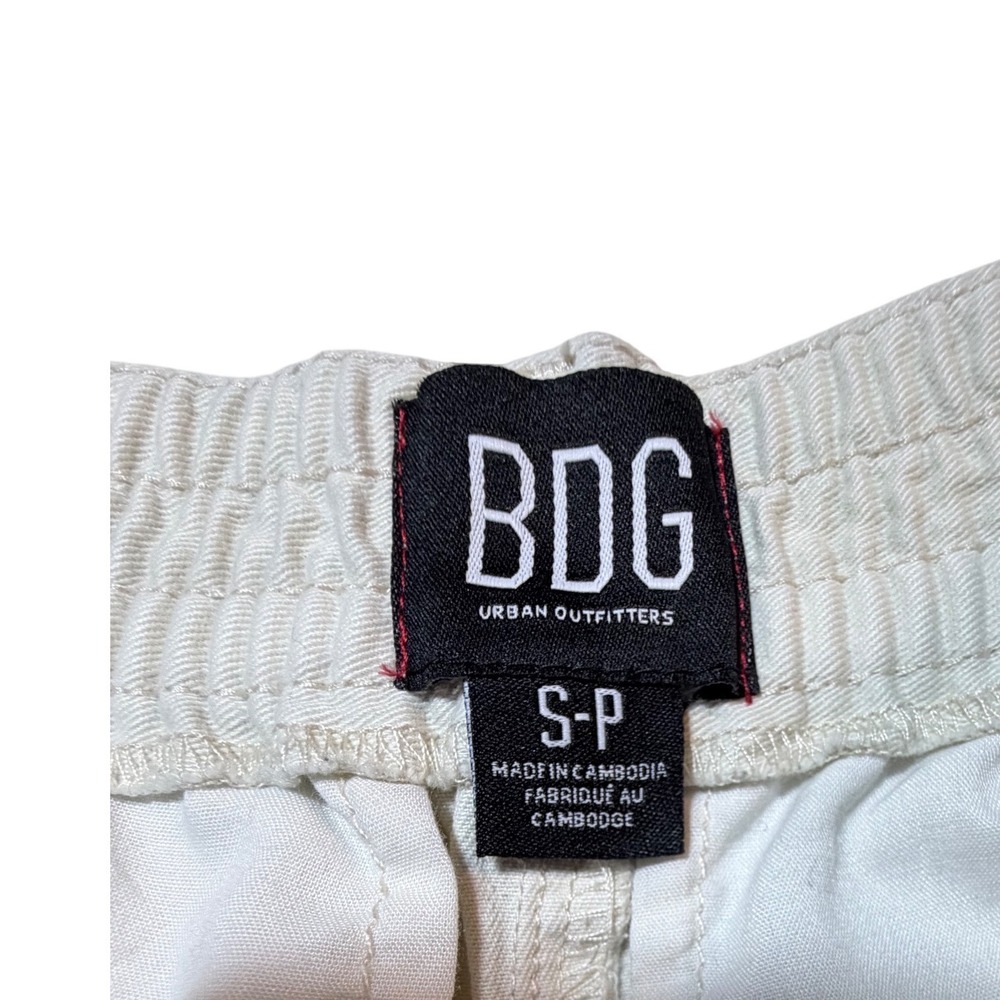 BDG Urban Outfitters Womens Small Off‎ White Pleated High Waist Chino Shorts S - Picture 3 of 3